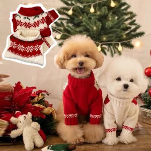 犬のアパレルクリスマス服素敵な赤い赤いプリントの子犬編みセーター猫のための冬の暖かい年のセーターフレンチブルドッグペット用品231129