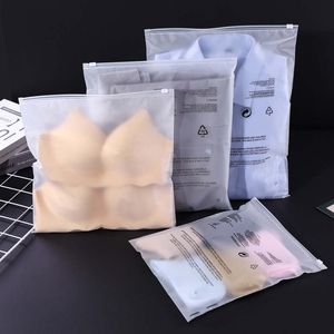 Sacos de empacotamento de vestuário de plástico fosco CPE Aviso Impressão EVA Armazenamento de roupas reutilizáveis Bolsas com zíper superior aberto para roupas Underware Sock Household Mailling