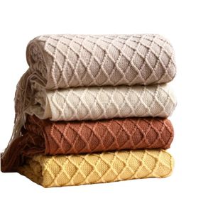 Filtar textil stad faux kashmir soffa filt täcker nordisk stil stickad rutt kast tasslar sängäcke gyllene för våren sommaren 231130