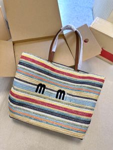 Luxus-Designer-Reise-Umhängetasche Einkaufs-Strandtasche Regenbogen bestickte Stroh geflochtene Einkaufstasche Strandtasche Mode Lafite Handtasche Umhängetasche perfekt für den Sommer