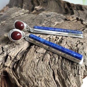 Kolczyki Dangle Ethnic Długie pionowe lapis lazuli vintage biżuteria ręcznie robiona okrągła wisiorek z czerwonego kamienia