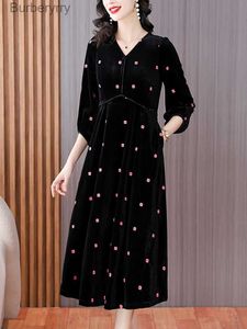 Basic Casual Dresses Korean Vintage Black Velvet Embroidery Polka Dot Long Dress Women Autumn Winter Elegant Luxury Dress 2023 Fashon ning DressesL231130