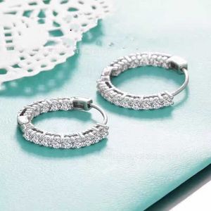 Modemärke S925 Sterling Silver Single Row Diamond Earrings Light Luxury High Carbon Tricolor for Womens Snabbförsäljning