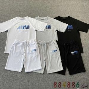 남자 T 셔츠 여자 Trapstar White Blue Towel 2023 자수 짧은 소매 반바지 세트 봄 여름 패션 스트리트웨어 티셔츠 모션 전류 688ss