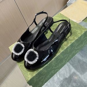 Sandali firmati di alta qualità Scarpe in pelle Scarpe estive in pelle Napa di lusso Strass Festa Matrimonio Suole glitterate Comoda camminata antiscivolo da donna con scatola