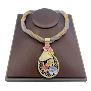 Ожерелья с подвесками Дубай Цветочное ожерелье Свадебные комплекты ювелирных изделий Свадебный браслет с кристаллами Серьги на день рождения для женщин Подарочное кольцо