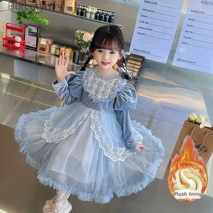 Grundläggande avslappnade klänningar Girls 'Winter Dress Plush Velvet Thicked Blue Birthday SS Korean Style Little Girl Long Sled Westernized Mesh Dressesl231130