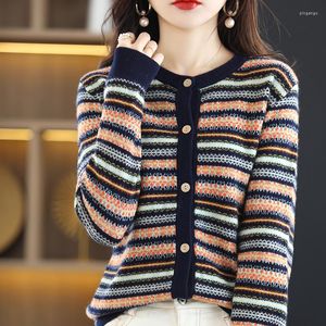 Kvinnors stickor Merino Wool Coat Women's Round Neck Striped Cardigan Autumn and Winter Fashion Retro Casual Sticked Female Jacket Tops