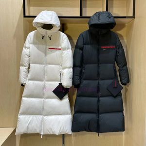 Piumini lunghi da donna da donna caldo invernale con cappuccio firmato sopra il ginocchio piumino trapuntato cappotto da donna parka moda classico di lusso capispalla spesso