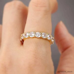 Bandringar Iced Out Ring for Women Hiphop Cubic Zirconia Gold Color Crystal Rings Accessories Hippie Jewelry Wholesale R231130