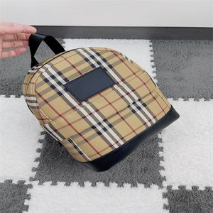 23Designer Kids ryggsäck Plaid sömmar läderbrev logotyp ryggsäck lämplig i 5 års ålder och över ryggsäck klassiska tonåringar skola avslappnad ryggsäck Q25