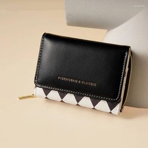 Wallets 2023 Women's Wallet Short Lingge Fashion Small Card Bag Purse