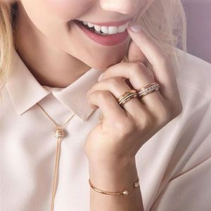 Piage Ring besittningsserie Rose Extremt 18k Gold Plated Sterling Silver Luxury Jewelry Rotatable Wedding Märkesdesigner Rings 226D