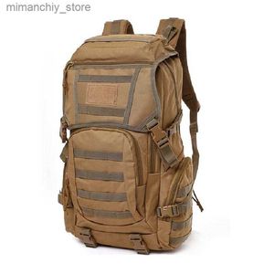 Outdoor -Taschen 40L Militärtaktische Rucksack Camping -Wandertacktack Armee Rucksack Outdoor -Fischereisportsportklettern wasserdichte Tasche Q231130