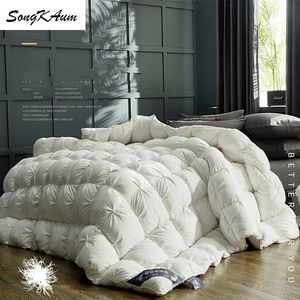 Bedding sets SongKAum 100 White GooseDuck Down Quilt High quality Fivestar el Twist Flower Duvets Comforters Cotton Cover 231129