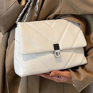 Evening Bag s White Small Shoulder V line Quilted Flap Hasp Pu Leather Ladys Crossbody Metal Chain Elegant Lady Handbag 231130