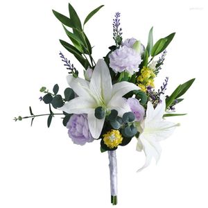 Fiori decorativi Bouquet di fiori di giglio artificiale con foglie e stelo Ornamento floreale in seta finta per la sposa di San Valentino