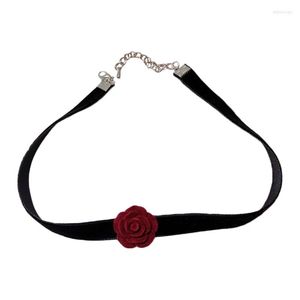 Choker Sexig svart kamelia-blommor halsband Velvet-spets krage kostym smycken tillbehör för kvinnor flicka brudhalsband