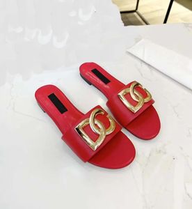 2023 Woman slide cutout sandal flats patent leather slip one Gold buckle cutout-logo outdoor walk flats beach flip flop open toe luxury lady mules sandals with box 35-43