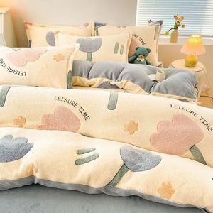 Set di biancheria da letto Simpatico cartone animato biancheria da letto in velluto corallo copripiumino singolo pezzo copriletto invernale flanella velluto latte biancheria da letto autunnale e invernale 231129