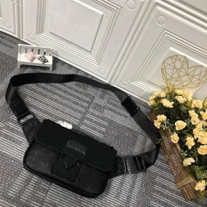 Bumbag 가죽 허리 가방 클래식 디자이너 여성 가방 자물쇠 슬링 남자 패니 팩과 box3007