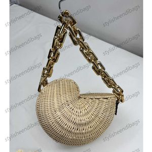 stylisheendibags Borse a tracolla Borse di lusso in rattan di conchiglia Borse di paglia di conchiglia bohémien per donne Borsa a tracolla con catene spesse Borsa da spiaggia intrecciata in vimini Tote