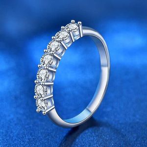 Fedi nuziali Solido oro bianco 14 carati 0.1CTW 3mm GH Colore Moissanite Anello di fidanzamento Mezza eternità Anniversario Fede nuziale