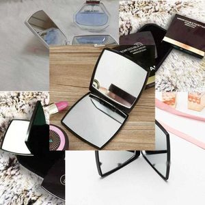 Folding Double Side Classic Mirror Portable Hd Make up And Magnifying Mirror With Flannelette Bag Gift Box For VIP Client hjj