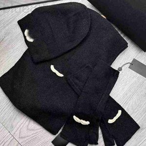 Cappelli Sciarpe Guanti Set Designer Nuovo inverno Set tre pezzi Moda Versatile cappello lavorato a maglia Guanti sciarpa da donna Caldo cappello lavorato a maglia Versatile Tendenza di alta qualità