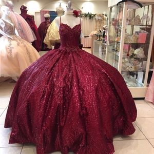 Red Shiny Princess Sexy Spaghetti Strap Ball Gown Quinceanera Dresses Sweet 16 Party Lace Applique Crystal Beads Birthday Gowns