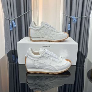 Designerschuhe Luxuspaar Freizeitschuhe Nylon Wildleder Schnürsenkel Sneakers Weiche Obermaterial Honey Gummi-Gummi-Männer und Frauen Loeweelies Schuhe Wellen allein Kurve 05 oder so Turnschuhe.