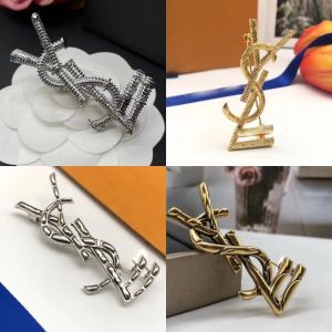 Famous Design Gold Y Brand S Desinger Brooch Women Rhinestone Pearl Letter Brooches Suit Pin Fashion Jewelry Clothingletter Y
