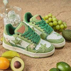 Kapcia jeansowe Green Star Sneakers for Women Luksusowe buty tenisowe Patchwork Trenda żeńska swobodna gruba dna panie płaskie 231130