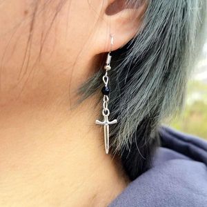 Orecchini pendenti Spada Croce per le donne Punk Gotico Argento Colore Nero Cristallo Goccia Orecchini Anelli Semplici Goth Accessori Gioielli Regalo VGE171