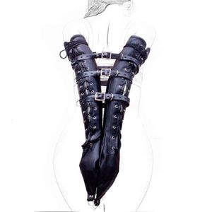 Prodotti per massaggi Armbinder Polso Schiena Bondage Manette in pelle regolabili Bdsm Giocattoli sexy per uomini Donne Schiavo Gioco di ruolo Coppia Flirtare