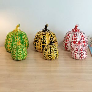 Pumpkin Statue Japanese Artist Design Modern Sculpture Polka Dot Art Home Decorations Office Arts Wedding Christmas Gift Decorative Objects 10cm