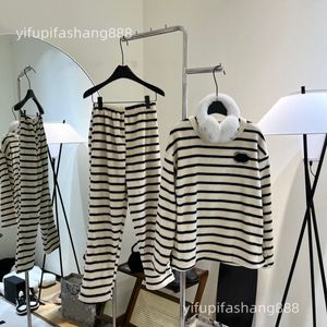 CANAL topo de luxo feminino sleep tops calças de duas peças lounge veludo suéteres listras robe conjuntos de veludo veludo pijamas caxemira vestido de noite calças femme camisa de flanela