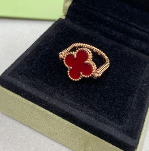 2023 Blumenmotiv Ring Red Jade MedalChico geschnitzte Blume mit Box