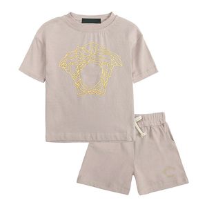 2 スタイル子供服セット男の子女の子ジャージスーツデザイナー Tシャツショートパンツスーツ Chidlren カジュアルスポーツ服 90-160