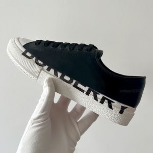 Topp kvinnor lyxiga designer skor låg vintage casual sko bokstav pläd canvas sneakers ränder lady utomhus plattform nylontränare