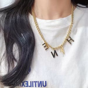 2023 Luxury Fashion Designer Gold Plated rostfritt stål halsband brev hänge kvinnors hundra halsband bröllopsfest födelsedagspresent smycken