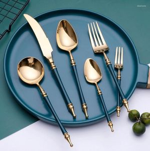 Set di stoviglie 6Pc / set Set di posate occidentali Cucchiaio / forchetta / coltello in acciaio inossidabile Kit bistecca Cafe Stile europeo El Ristorante Cucina Bar