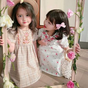 Flickans klänningar Summer European American Fashion Girls Middle School Children Cotton Embroidery Sweet Princess Dress Baby Kids Girl Clothing 0131