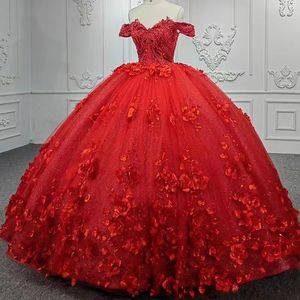 Köpüklü Kırmızı Çiçek Quinceanera Elbiseler İnciler Boncuk Omuz Uzun Lüks 15 Kız Debutante Elbise Zemin Uzunluğu Çiçekler Balo Partisi Balo Elbise