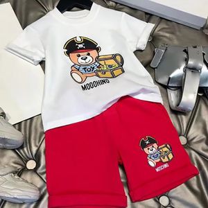 Conjuntos de roupas de designer de luxo crianças camiseta Little Pirate Bear camelo monogrammed shortst marca de moda britânica verão tesouros infantis 00