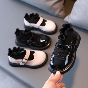 Flat Shoes Children's 2023 Autumn Girls Elastic Flying Woven Mirror Short Boots Black Princess Small Leather