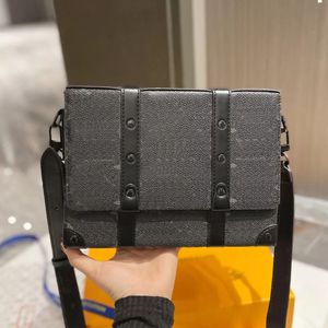 Borse a tracolla morbide con manico classico di marca francese Borse a tracolla con fiori antichi in vera pelle Borsa con hardware originale Borsa a tracolla di design di lusso