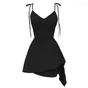 Casual jurken 2023 zomer gotische rock zwarte mini jurk emo grunge dames sexy riem mouwloze v kraag