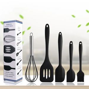 5pcs/lot silikon pişirme aracı setleri küçük fırça kazıyıcı içerir büyük kazıyıcı yumurta çırpıcı spatula pişirme ve karıştırma için toptan tt0201