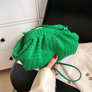Totes modedesigner sammet dumpling väska kvinnor handväska vinter högkvalitativ molnväskor för kvinnor 2023 varumärken koppling purses kvinnliga ins g230201